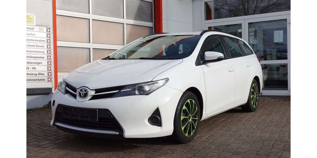 Toyota Auris 258.631 km 7.900 &euro; Dahlwitz - Hoppegarten 15366