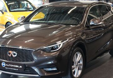 INFINITI Q30 66.213 km 15.990 &euro; Bergkamen 59192