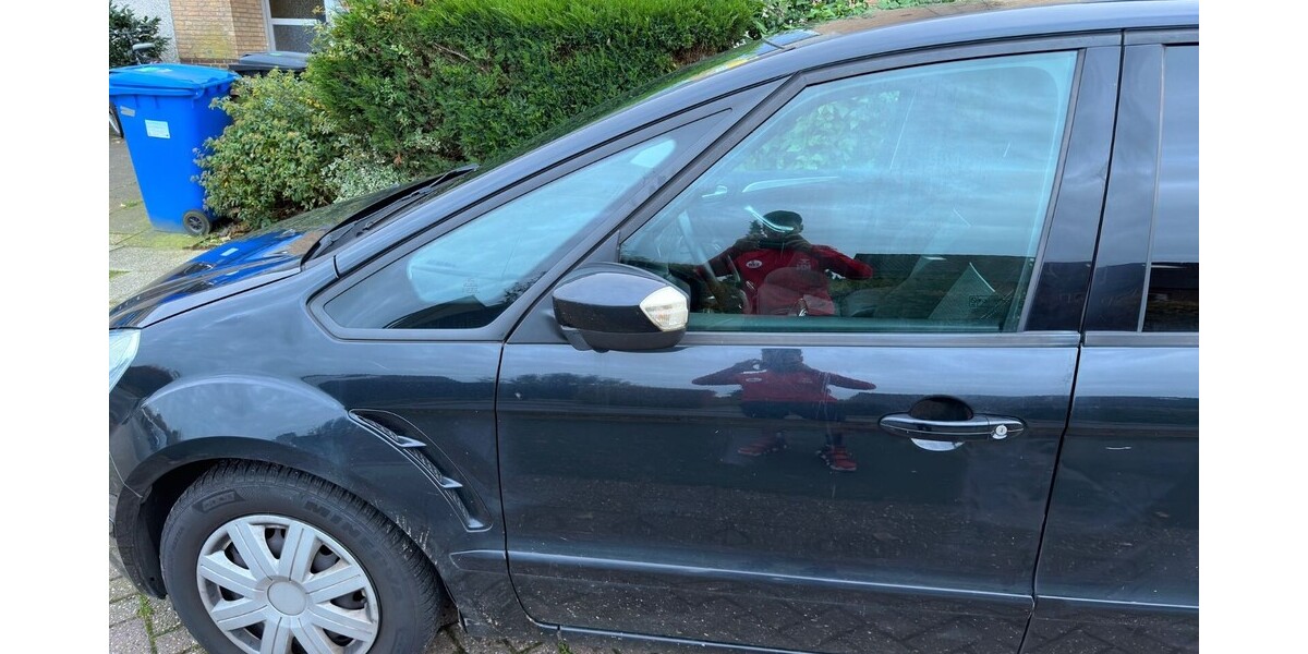 Ford S-Max 241.000 km 4.800 &euro; Brake 