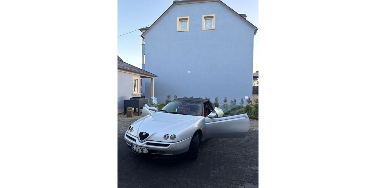 Alfa Romeo Spider 170.000 km 7.000 &euro; Wolsfeld 54636