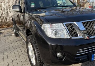 Nissan Pathfinder 237.000 km 14.500 &euro; München 80992