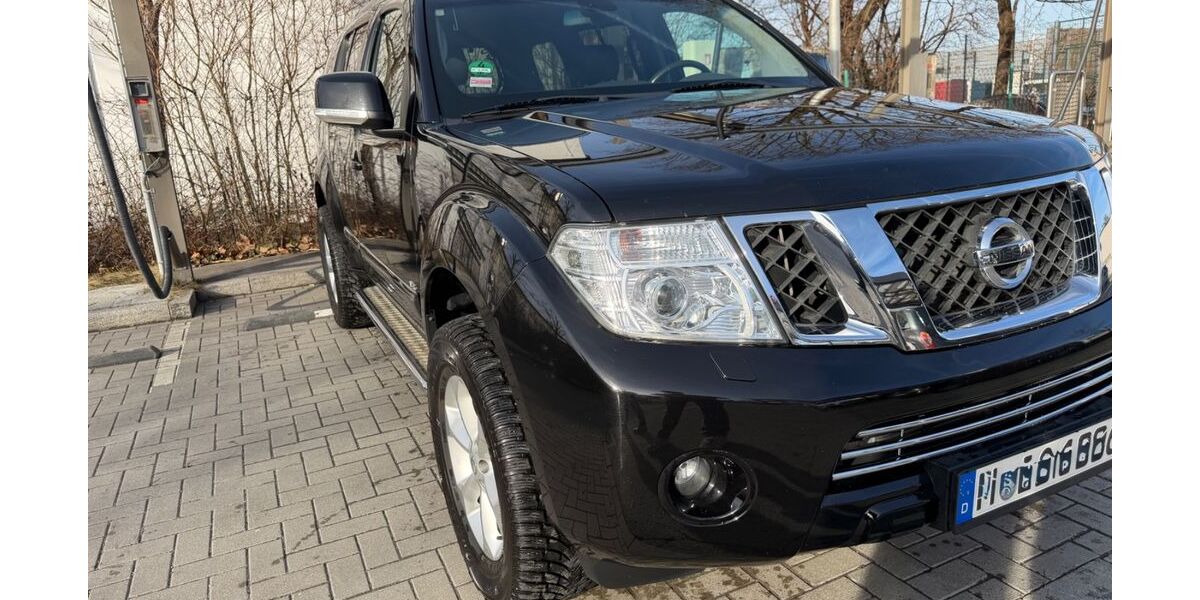 Nissan Pathfinder 237.000 km 14.500 &euro; München 80992