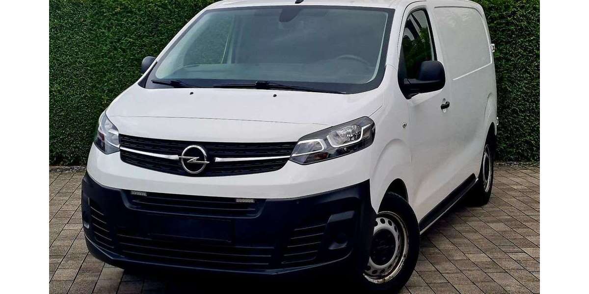 Opel Vivaro 100.000 km 15.999 &euro; Bad Lippspringen 33175