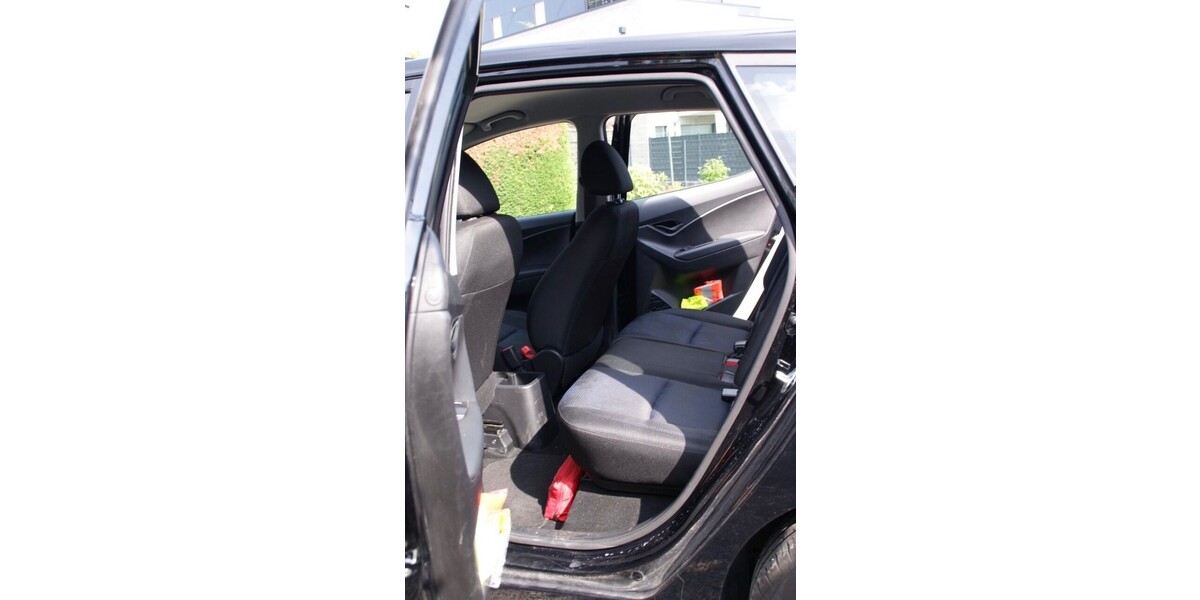 Hyundai IX20 66.000 km 9.990 &euro; Duisburg 47051