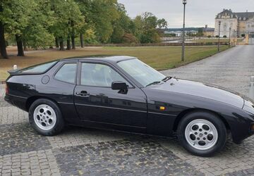 Porsche 924 144.208 km 22.980 &euro; Köln 51109