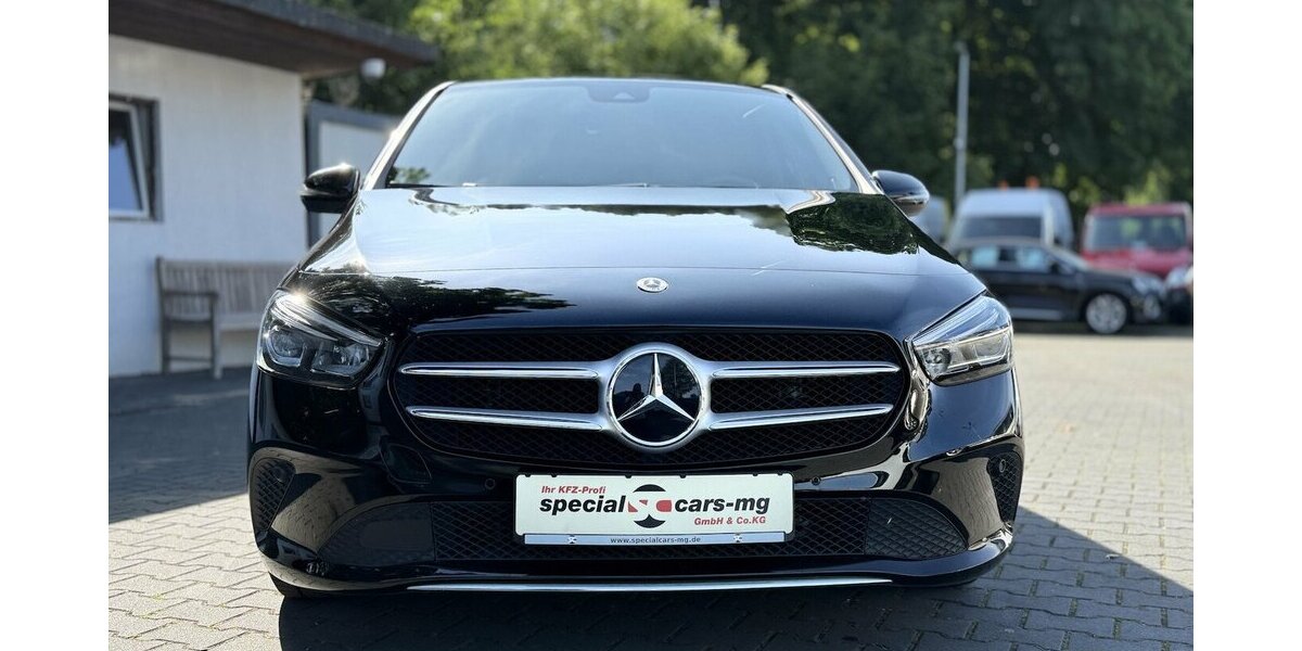 Mercedes-Benz B 200 d Comand Online / Kamera / Teilleder / DAB 34.000 km 25.290 &euro; Mönchengladbach 41066
