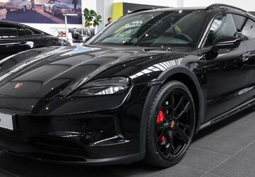 Porsche Taycan 9.000 km 122.000 &euro; München 81669