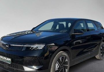 Opel Grandland (X) 12.679 km 29.990 &euro; München 80339