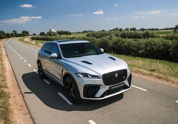 Jaguar F-Pace 23.280 km 97.500 &euro; Oosterhout (gld) 