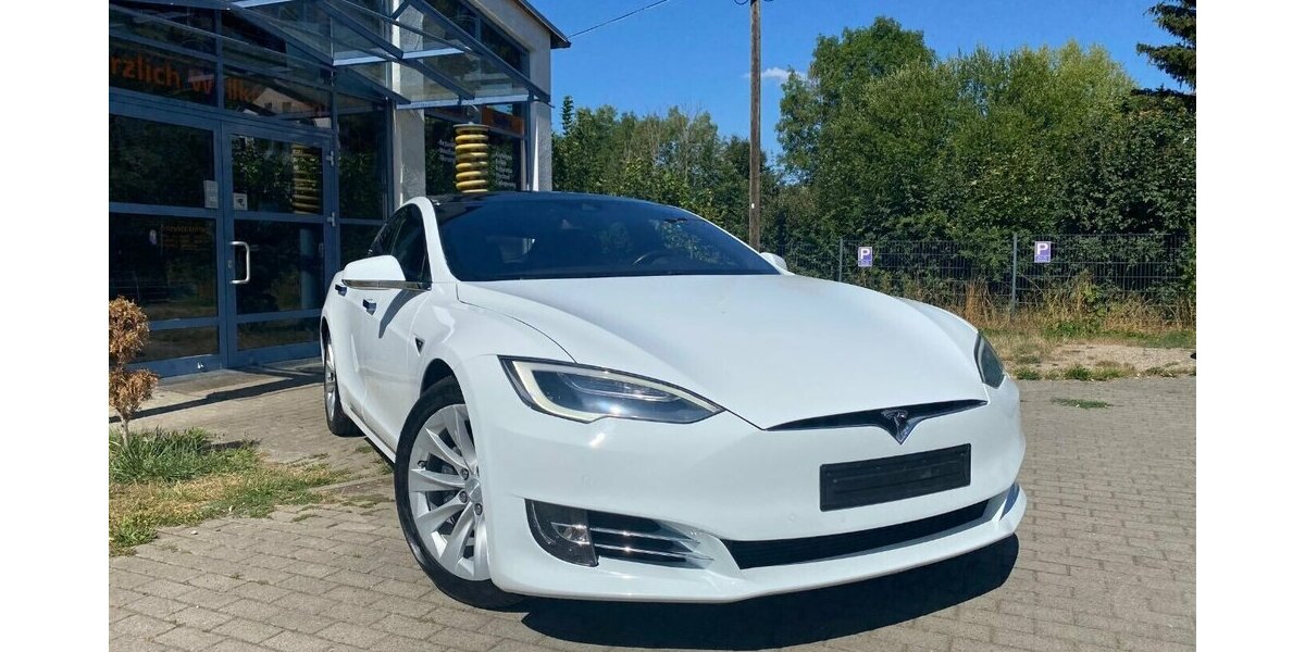 Tesla Model S 75 FreeSupercharger*CCS Adapter*Sitzh.*Aut 99.890 km 39.990 &euro; Rudolstadt 07407
