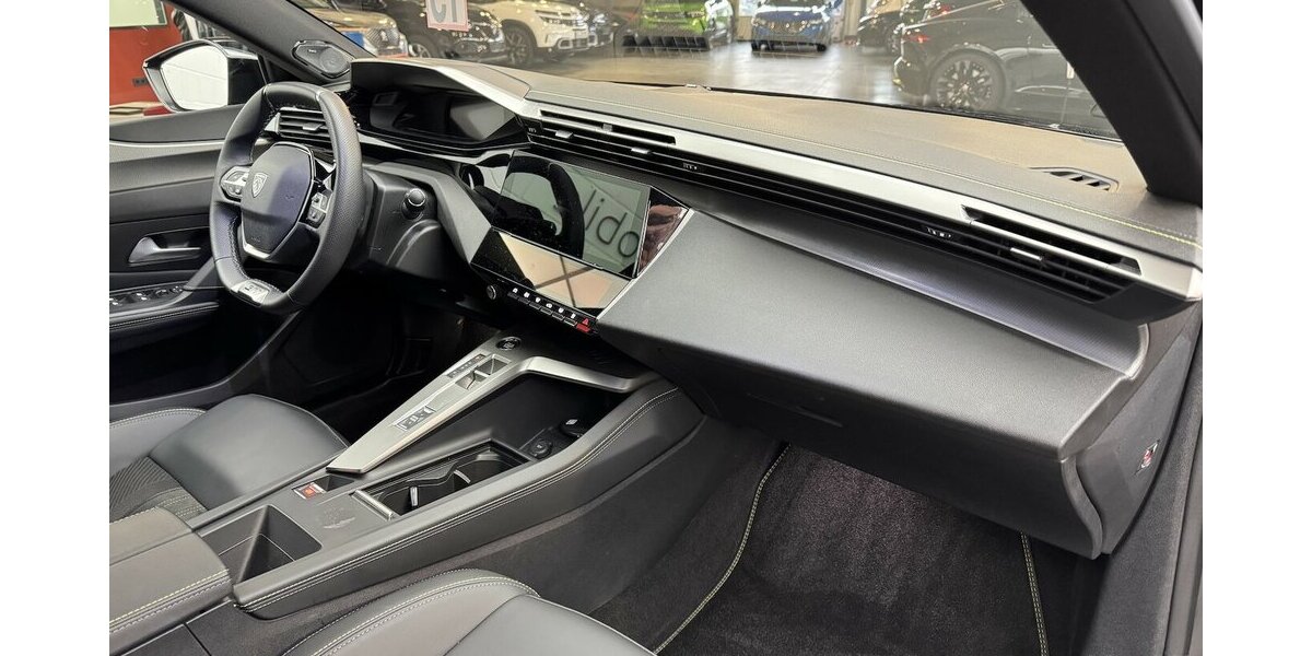 Peugeot 408 GT 145 Hybrid DSC6 Massage 360° Cam 21.700 km 26.990 &euro; Lich 35423