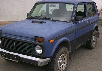 Lada Niva 69.123 km 3.999 &euro; Eisfeld 98673