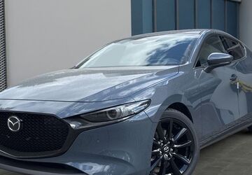 Mazda 3 2.370 km 28.990 &euro; Niedernhausen 65527