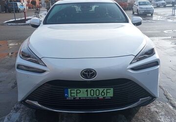 Toyota Mirai 45.000 km 12.700 &euro; PIOTRKÓW TRYBUNALSKI 