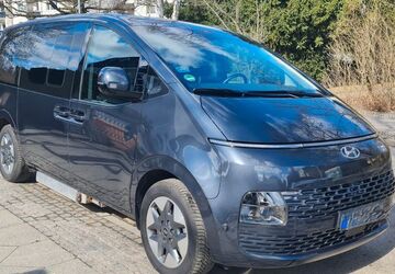 Hyundai STARIA 7.800 km 70.000 &euro; Berlin 12309