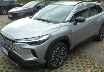 Toyota Corolla Cross 3.500 km 37.790 &euro; Moorenweis 82272