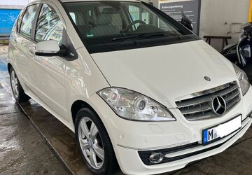 Mercedes-Benz A 190 158.500 km 7.500 &euro; München 81673