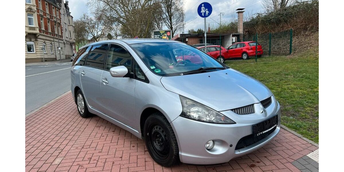 Mitsubishi Grandis 219.000 km 1.490 &euro; Recklinghausen 45657