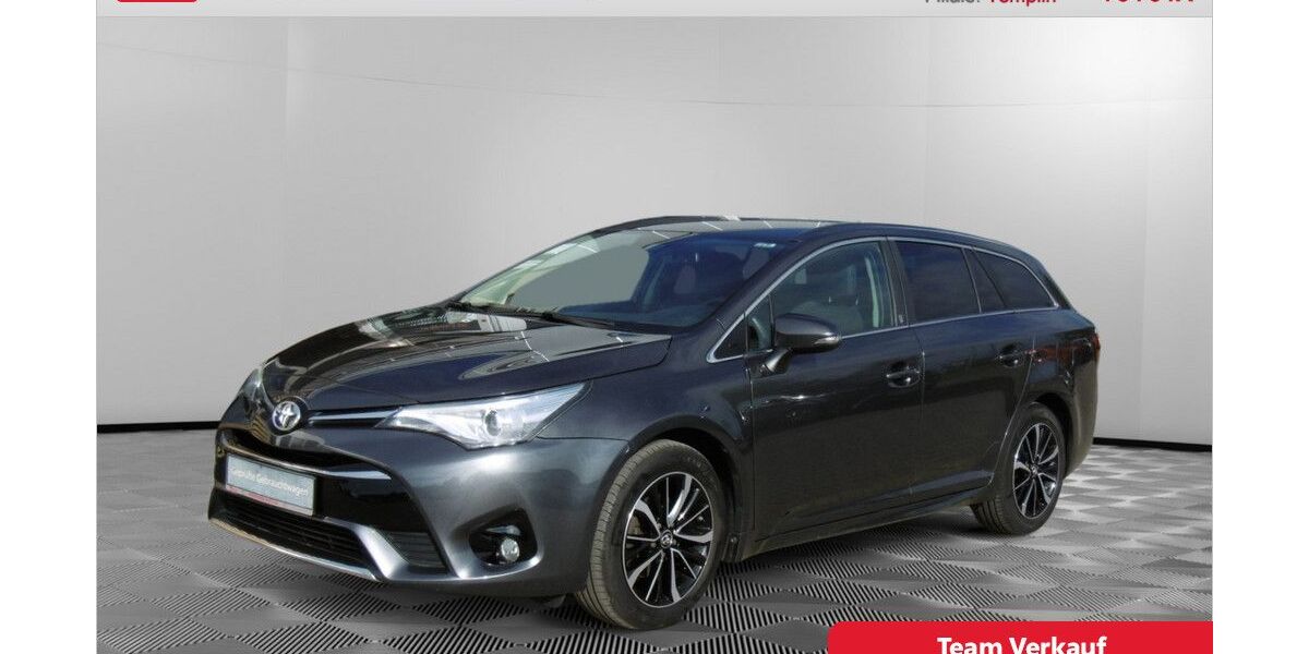 Toyota Avensis 73.000 km 17.360 &euro; Templin 17268
