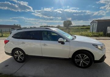 Subaru Outback 206.000 km 18.900 &euro; Levice 93401