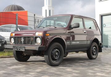 Lada Niva 98.000 km 5.900 &euro; Mainz 55129
