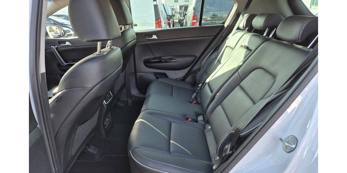 Kia Sportage Black Edition 4WD 28.421 km 24.890 &euro; Rodgau 63110