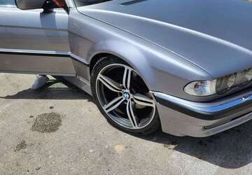 BMW 750 221.500 km 16.900 &euro; Berlin, Stadt (Berlin) 14050