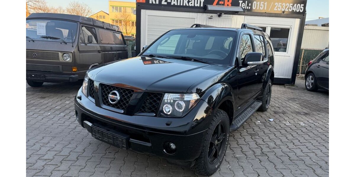 Nissan Pathfinder 189.826 km 5.690 &euro; München 81243