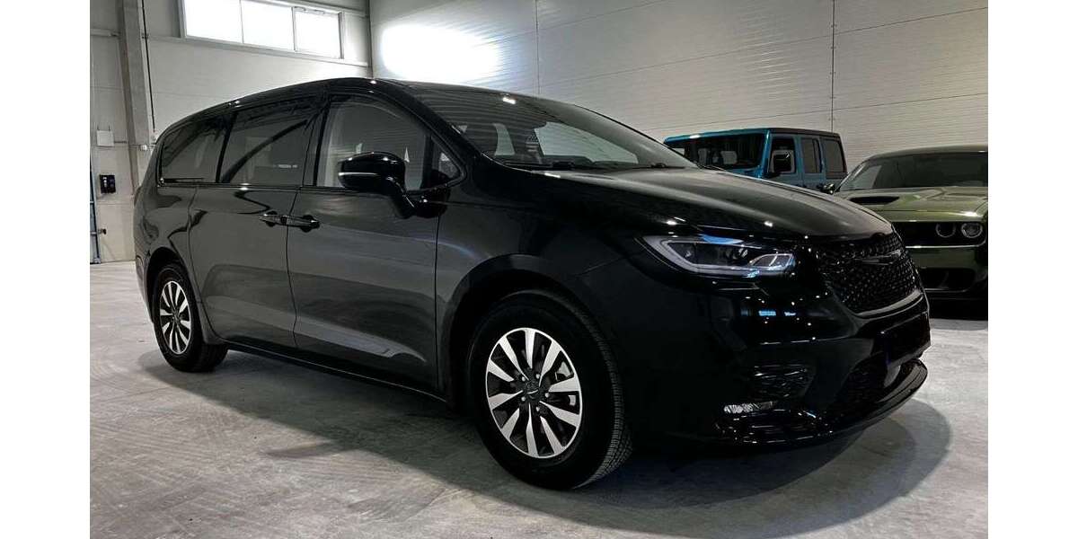 Chrysler Pacifica 4.950 km 46.499 &euro; Walldürn 74731