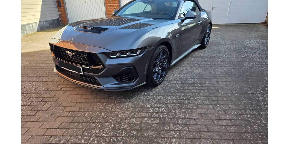 Ford Mustang 5.270 km 52.000 &euro; Deutsch Evern 21407