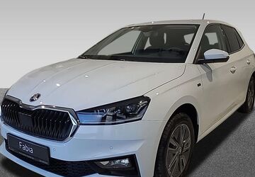 Skoda Fabia 1.225 km 21.490 &euro; Dresden 01067