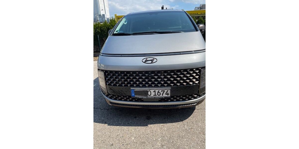 Hyundai STARIA 39.000 km 38.400 &euro; Gilching 82205