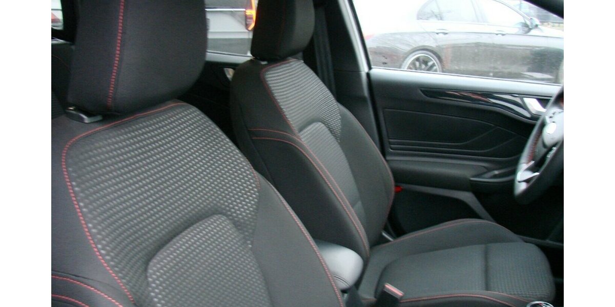 Ford Focus 1.5L TDCi ST-Line X ACC LED AHK HUD Bliss 12.043 km 25.980 &euro; Falkensee 14612