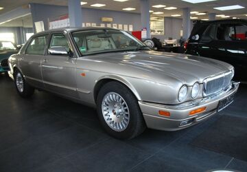 Jaguar Daimler 119.865 km 19.980 &euro; Euskirchen 53881