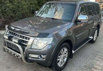 Mitsubishi Pajero 139.000 km 23.499 &euro; Berlin 13581