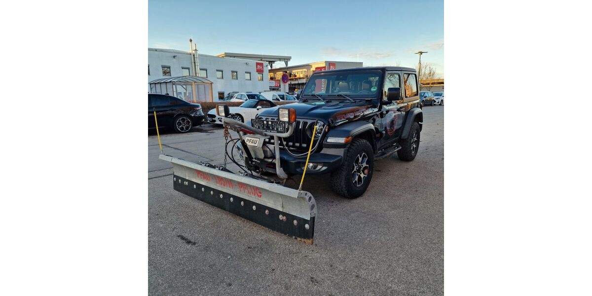 Jeep Wrangler 57.350 km 39.990 &euro; München 81827