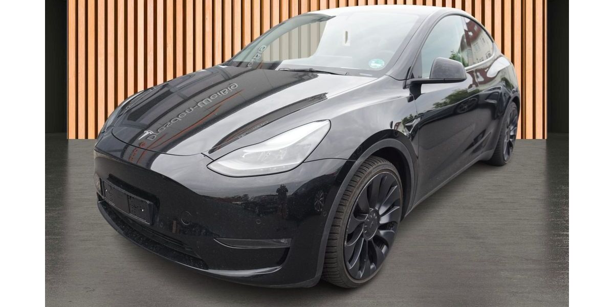 Tesla Model Y 56.600 km 33.980 &euro; Dresden 01328