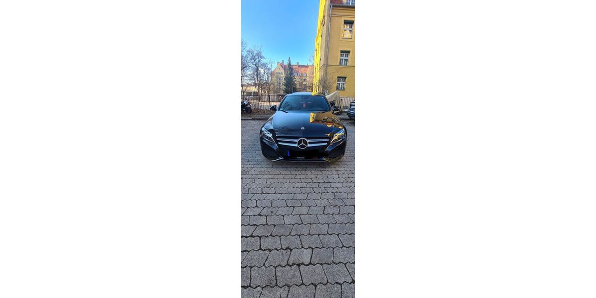 Mercedes-Benz C 250 86.916 km 23.900 &euro; München 81477