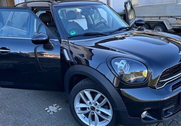 Mini Countryman D (Cooper) 144.000 km 12.666 &euro; Paderborn 33104