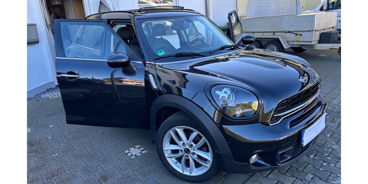 Mini Countryman D (Cooper) 144.000 km 12.666 &euro; Paderborn 33104