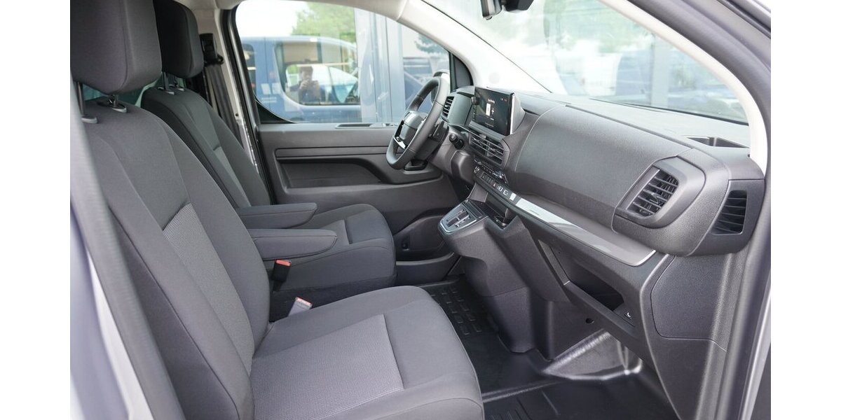 Fiat E-Scudo Multicab L3 75 kW/h / 5-Sitzer 8.712 km 39.972 &euro; Münchenbernsdorf 07589