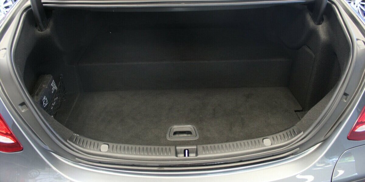 Mercedes-Benz E 300 e 9G-TRONIC Avantgarde 86.739 km 26.480 &euro; Euskirchen 53881