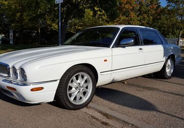 Jaguar Daimler 216.100 km 11.999 &euro; Lahr 77933