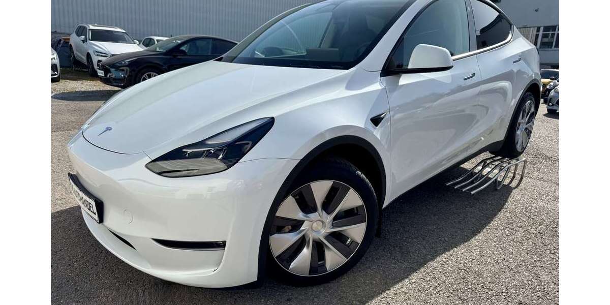 Tesla Model Y 28.062 km 38.700 &euro; Holzgerlingen 71088