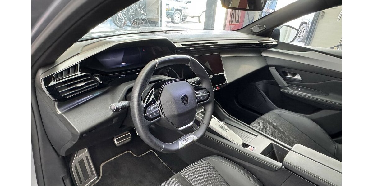 Peugeot 308 Blue HDI 130 EAT 8 GT LED ACC Panodach 39.960 km 23.323 &euro; Lich 35423
