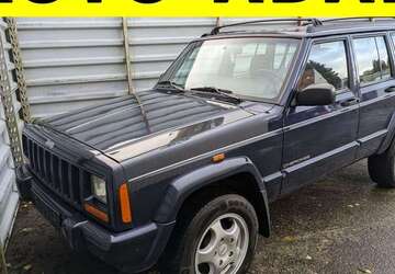 Jeep Cherokee 246.550 km 10.900 &euro; Lübeck 23556