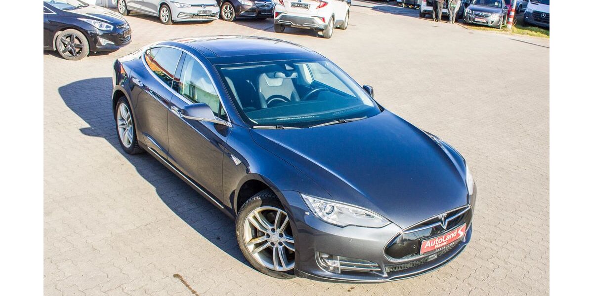 Tesla Model S 180.000 km 24.999 &euro; Nauen 14641
