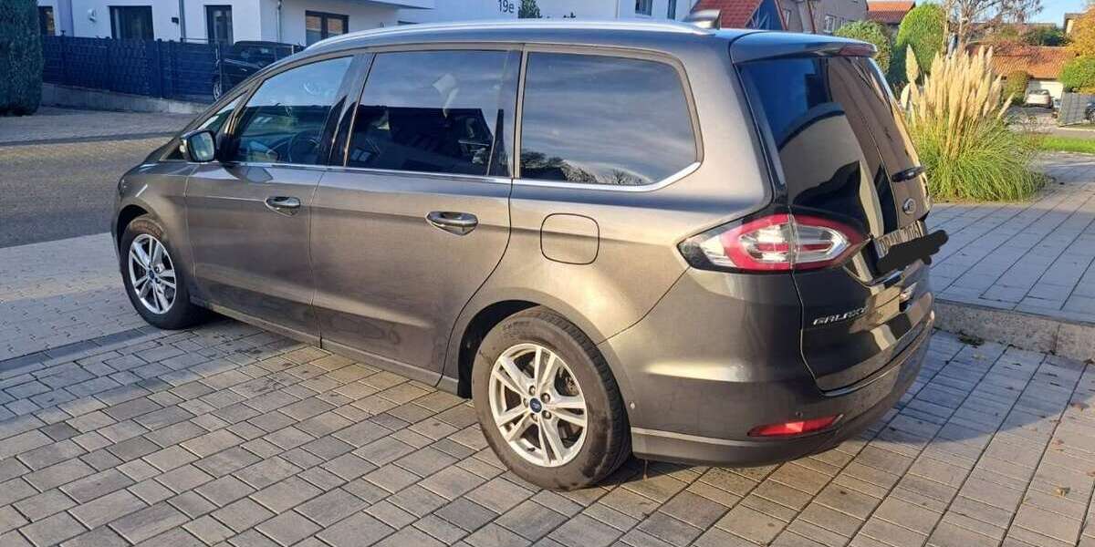 Ford Galaxy 56.000 km 27.950 &euro; Paderborn 33102
