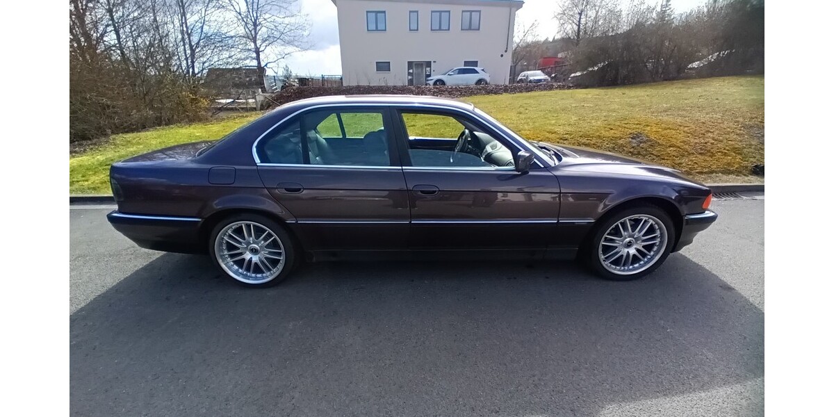 BMW E38 296.000 km 6.000 &euro; Altenberga 07768