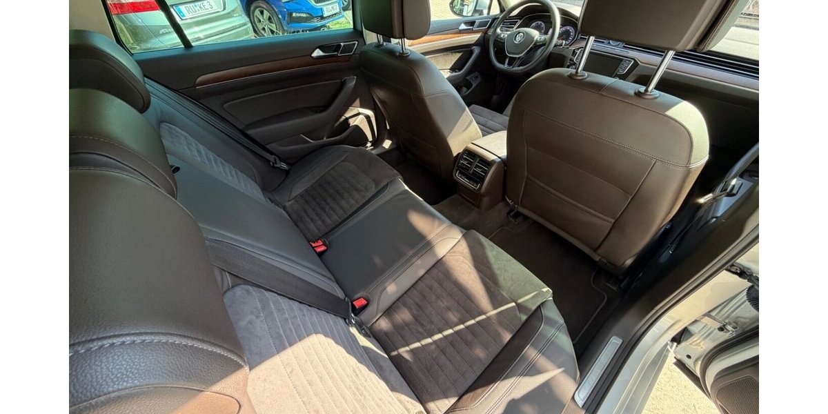 VW Passat Variant 2.0 TDI DSG AHK Highline 162.000 km 15.499 &euro; Rudolstadt 07407